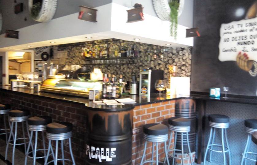 Bar La Calle — Ambiente