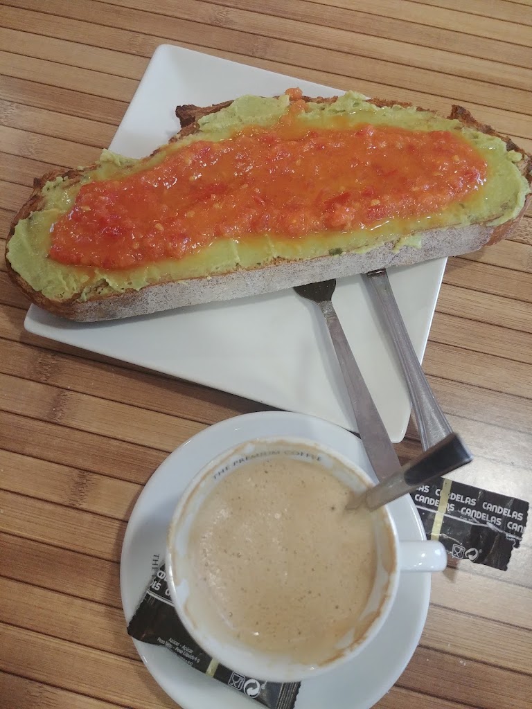Bar Bro's — Comida y bebida