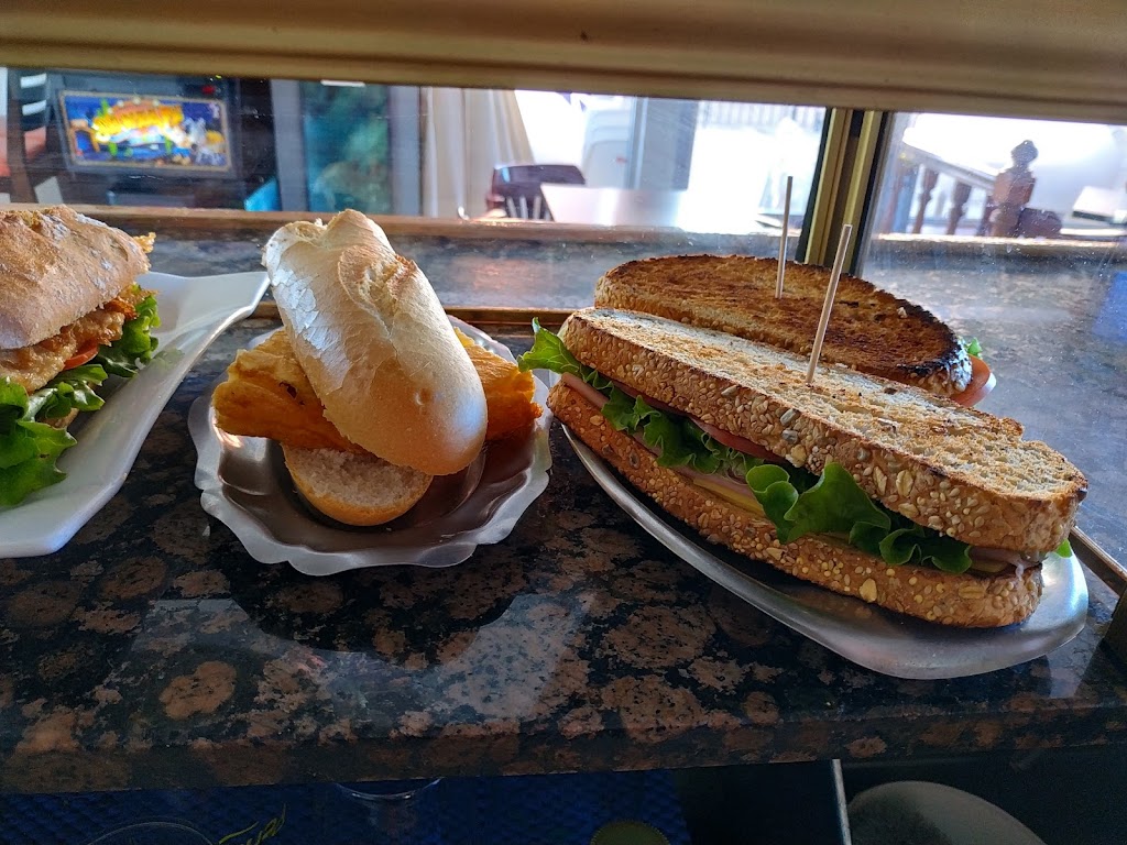 -Bar Rixon — Comida y bebida