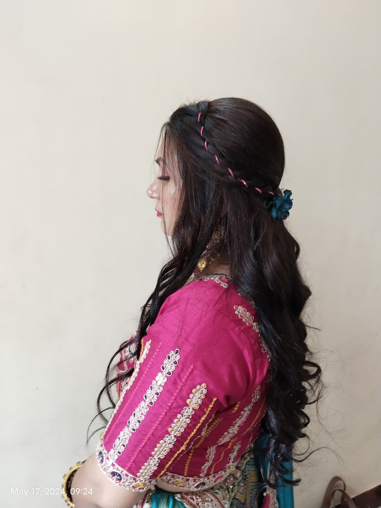 Pihu Beauty World Palitana