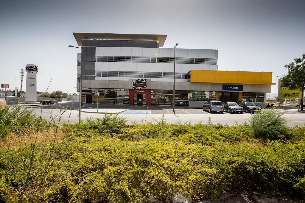 Center's Auto Pulianas