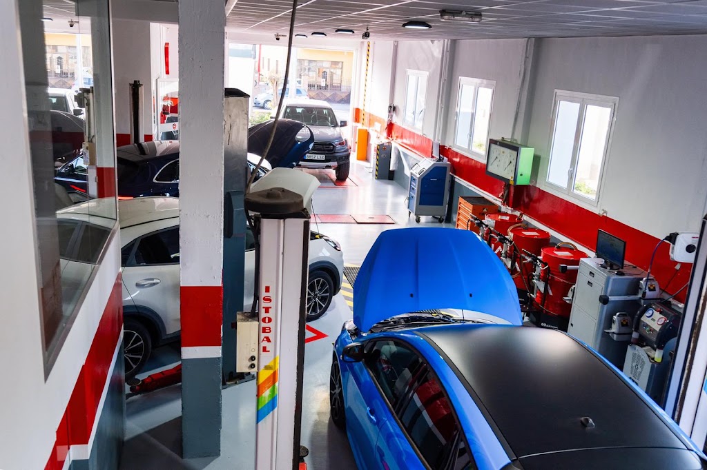 Campillo Automotor — Interior
