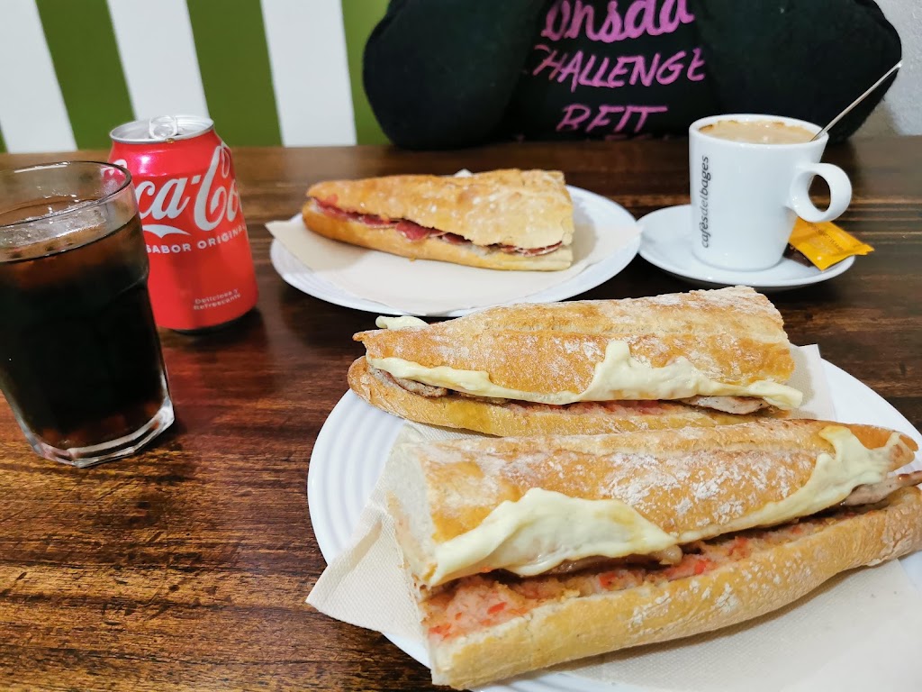 Bar Tu Diras — Comida y bebida