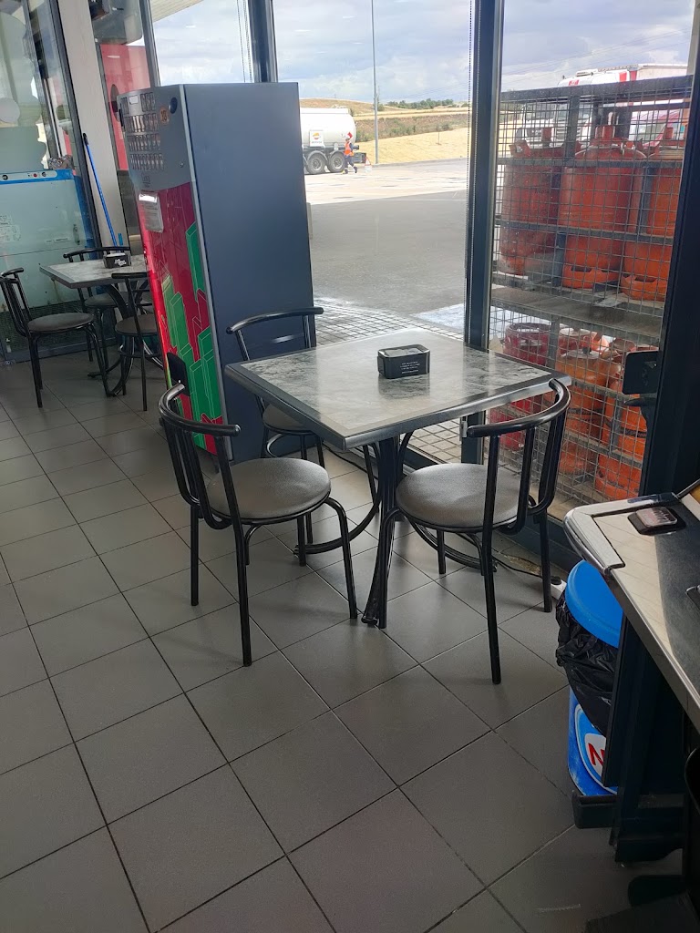 Estacion de Servicio Repsol — Interior