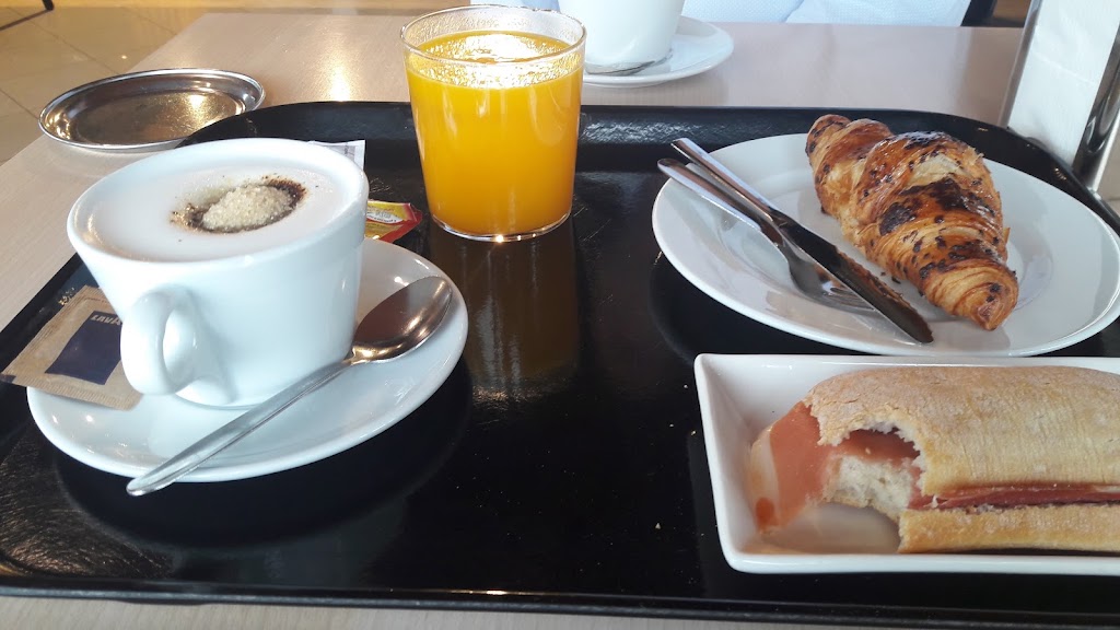 Cafeteria O Almorzo — Cafe