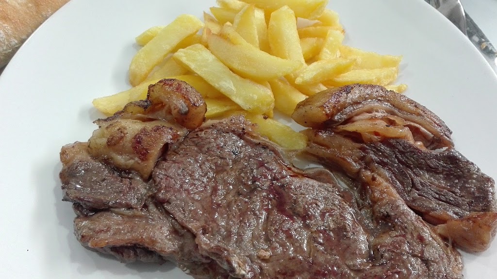 Restaurante Antiguo Pozarron — Comida y bebida