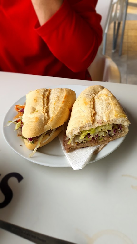 Cafeteria Coffee Dees — Comida y bebida