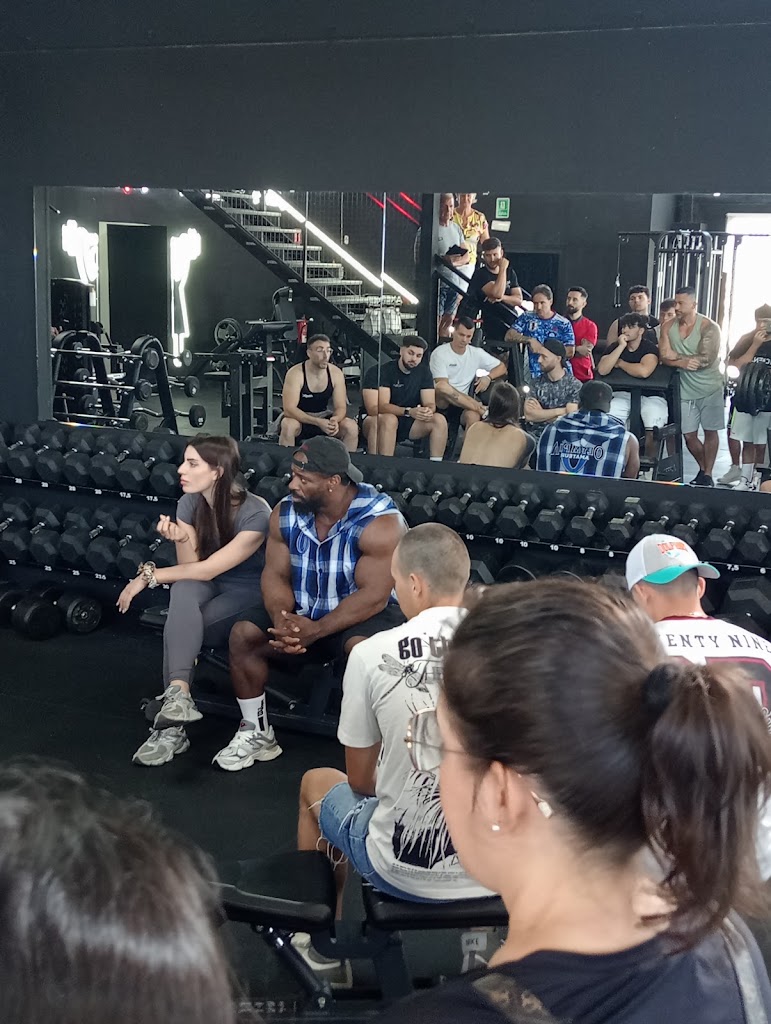 Centurion Gym — Del propietario