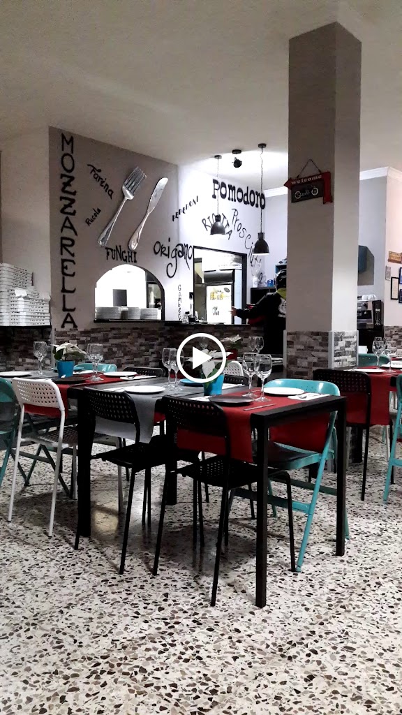 El Fogal Pizzeria Restaurante — Videos