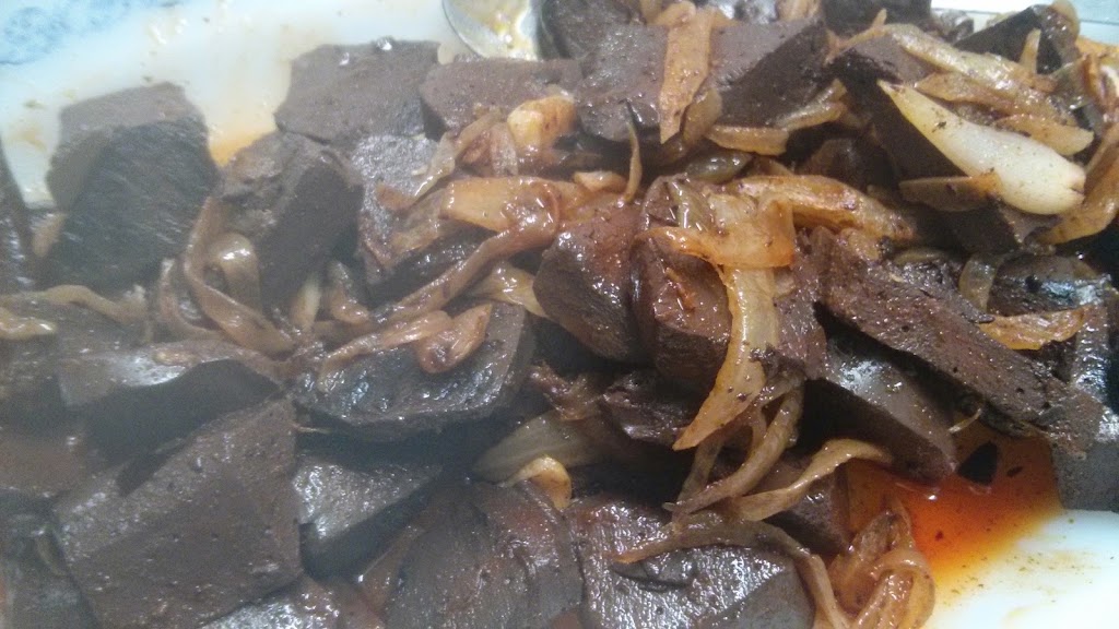 Bar Nilo — Comida y bebida