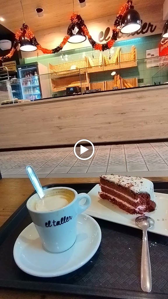 Cafeteria El taller de Viladecans — Videos