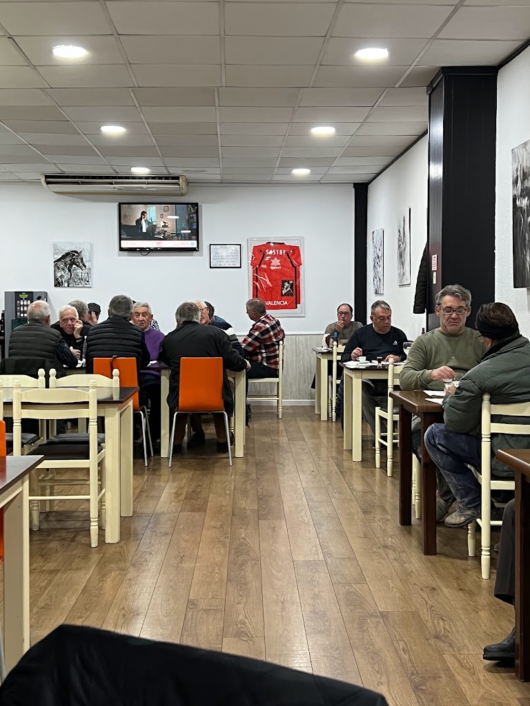 BAR S'AVINGUDA — Ambiente