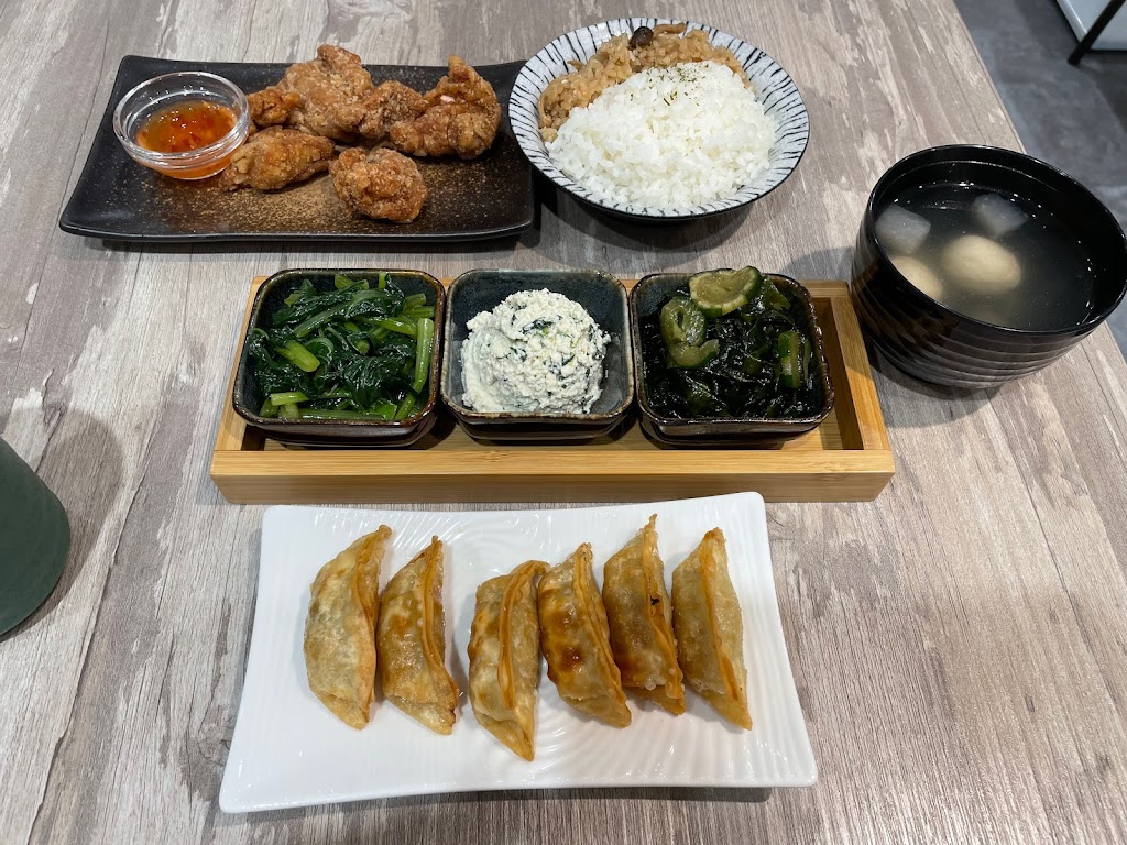 米尼球和洋家庭食堂/新莊美食/定食/烏龍麵/咖哩飯 的照片