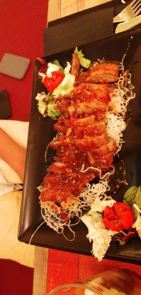 Sanan Thai — Comida y bebida