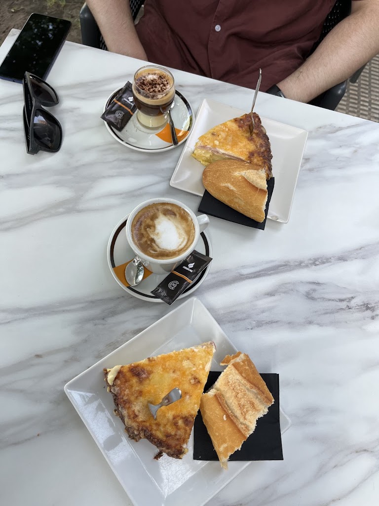 Cafe Olimpo — Comida y bebida