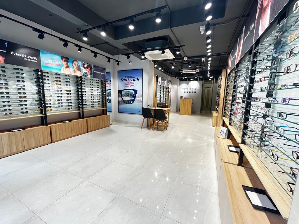 Titan Eye Kathauta Chauraha Lucknow
