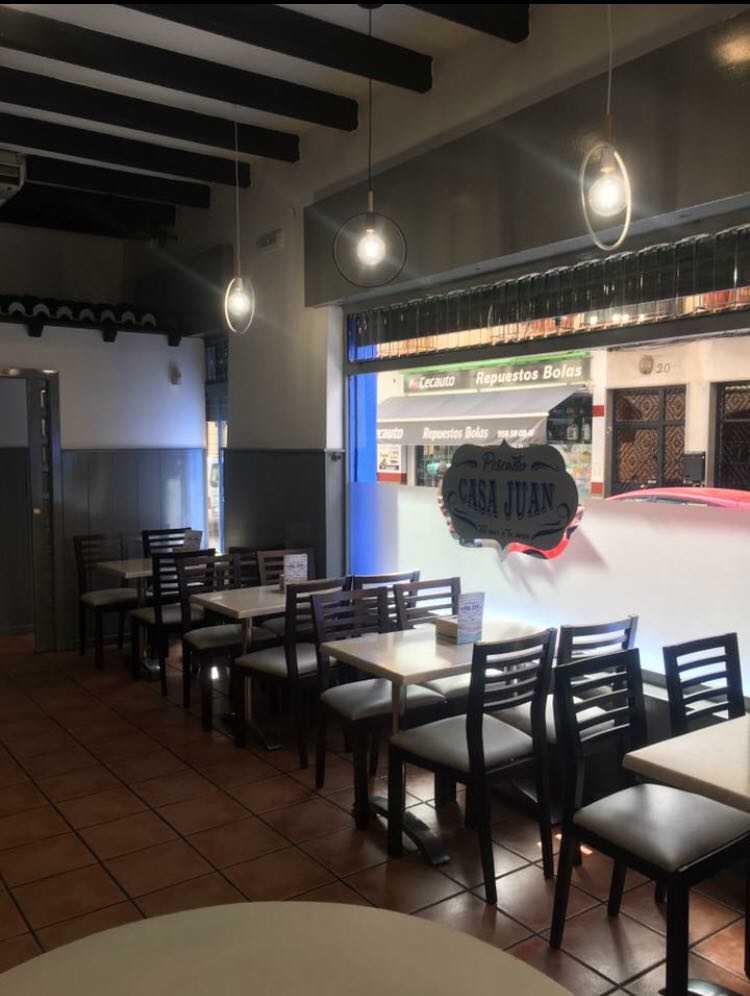Pescaito Casa Juan — Ambiente