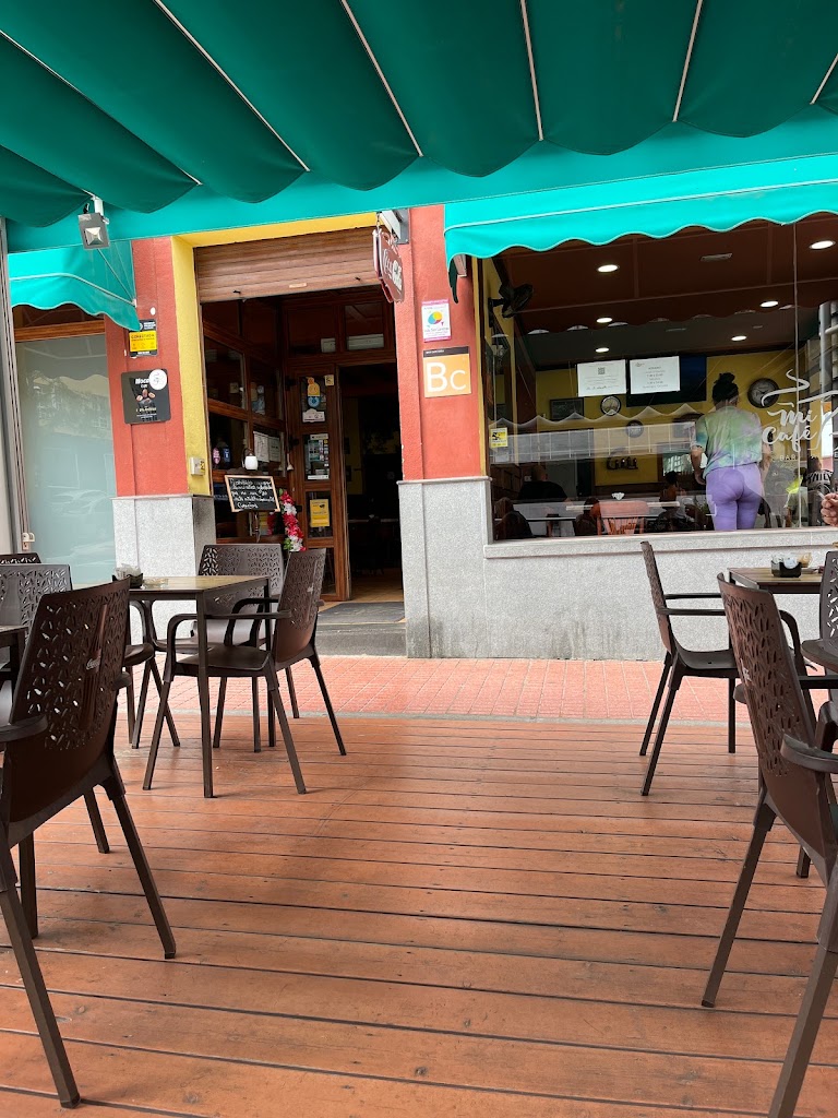 Cafeteria Mi cafe — Ambiente