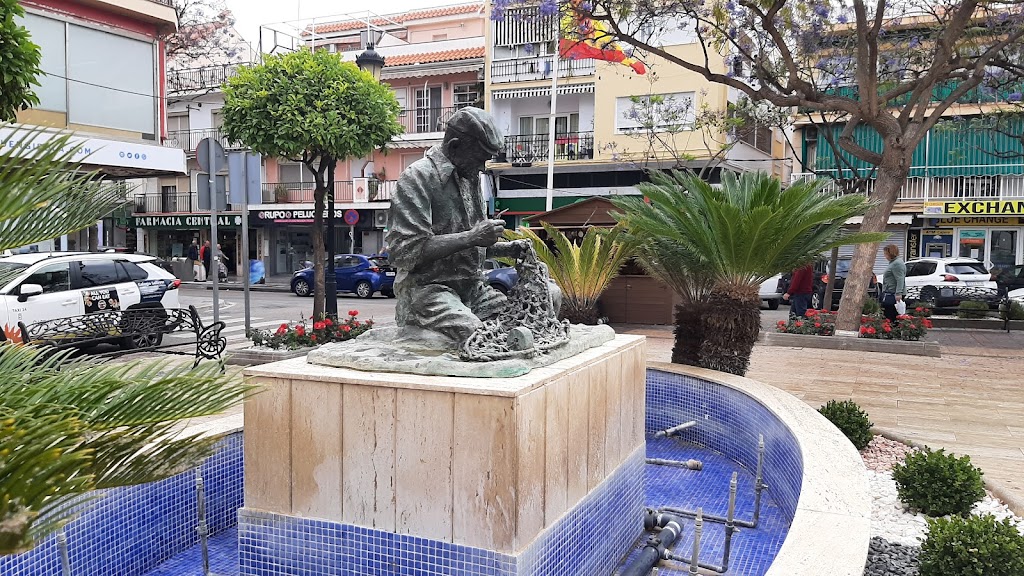 Monumento a Los Pescadores de Los Boliches