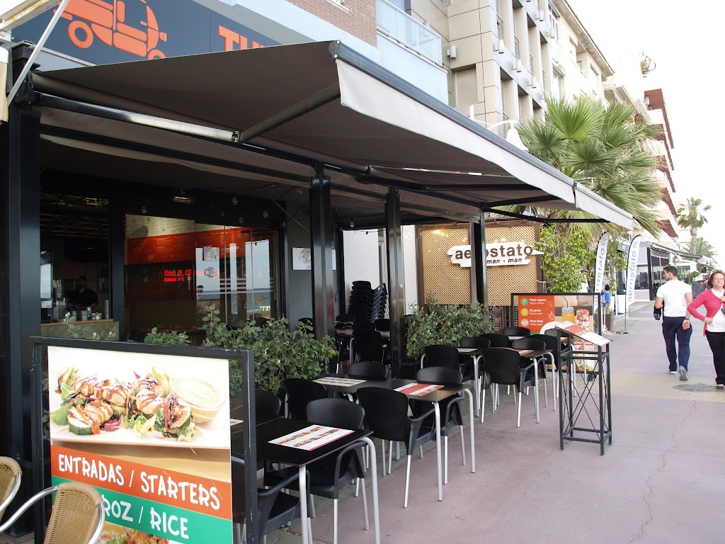 Toc Toc Noodles by Tuk Tuk (Rincon de la Victoria) — Ambiente
