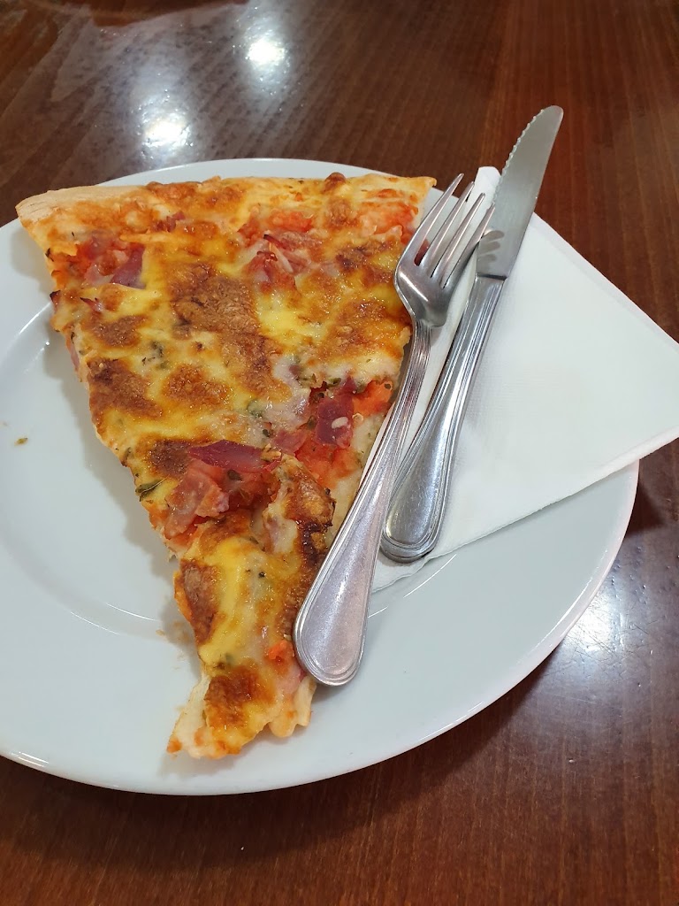 Millenium Pastisseria Cafeteria — Comida y bebida