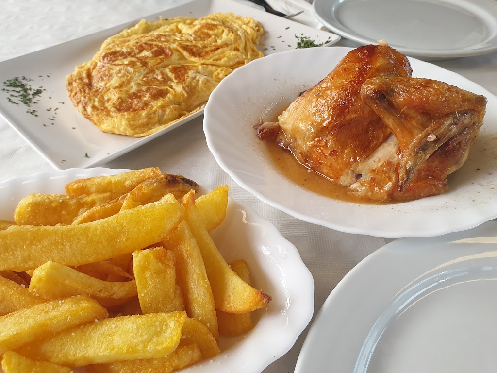 Cerveceria Etxe-Zuri Garagardotegia — Pollo asado