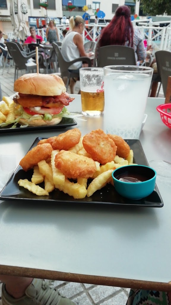 La Bomba Hamburgueseria — Hamburguesa