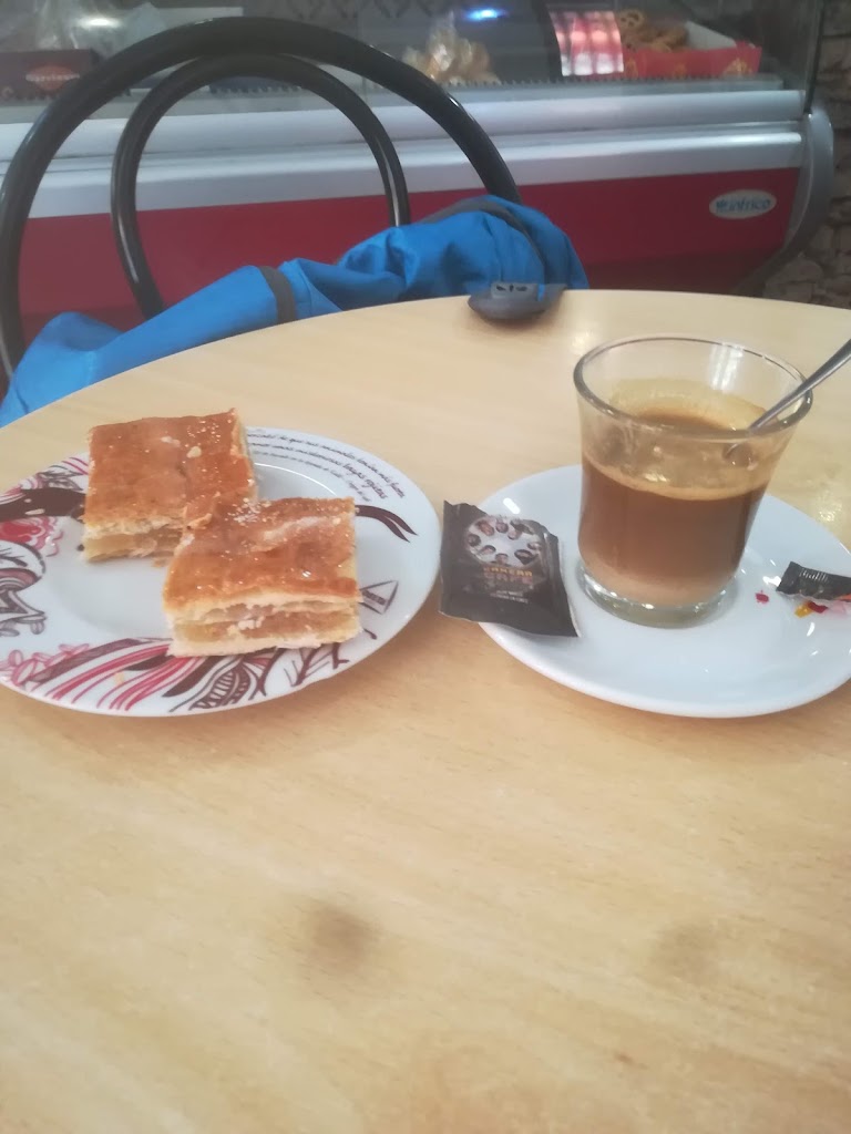 Cafeteria&Bar — Cafe