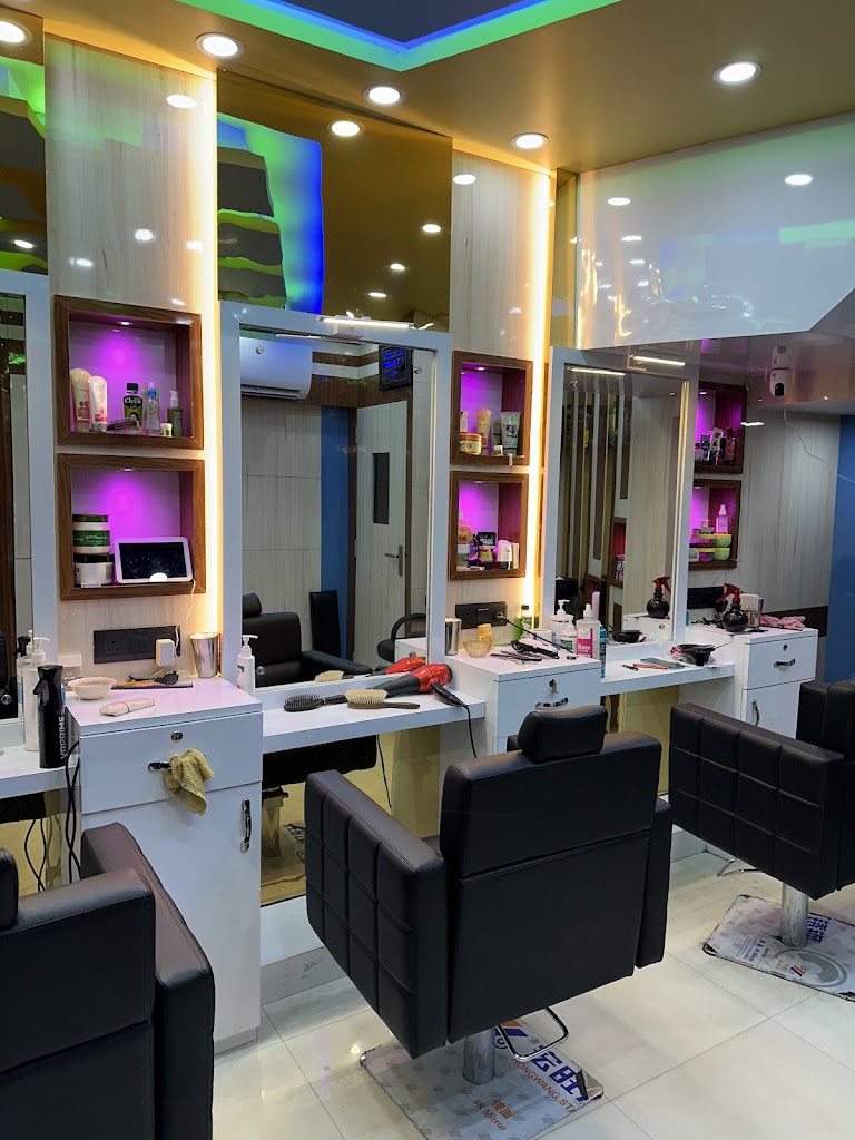 New Dolphin Gents Parlour