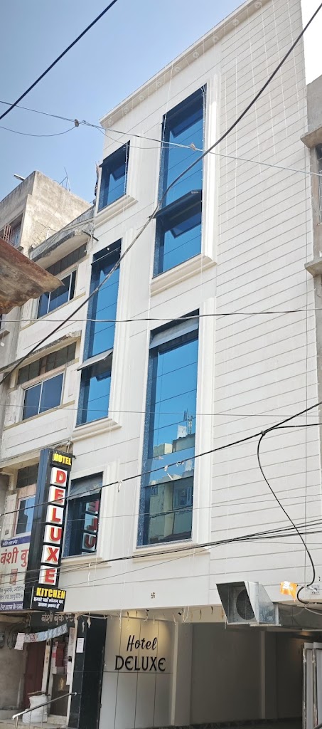 Hotel Deluxe