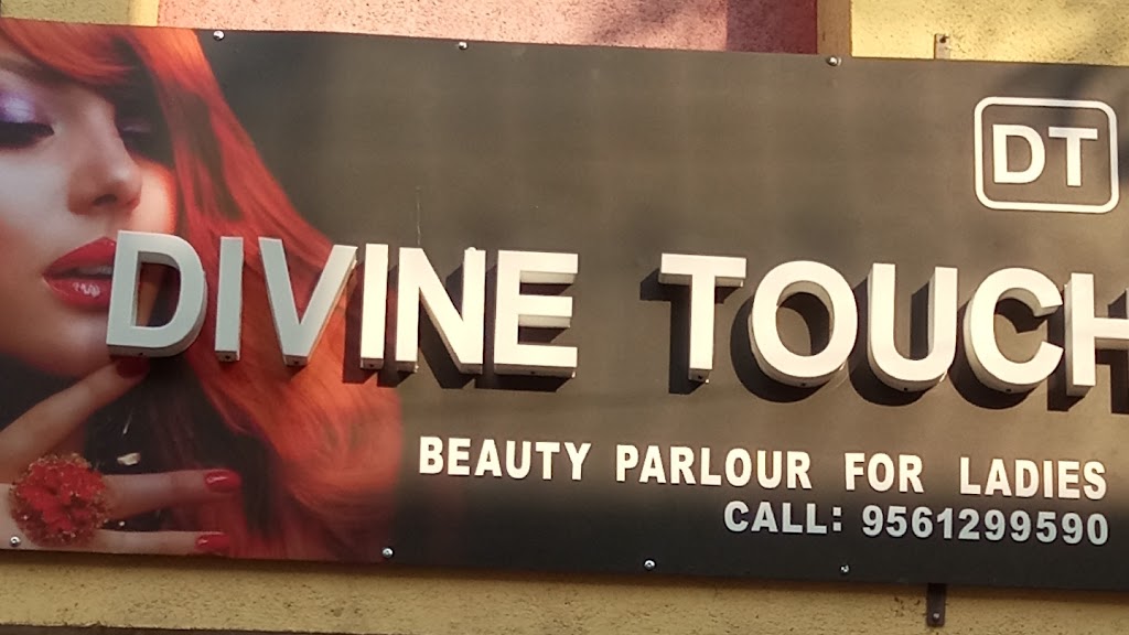 Divine Touch Beauty Parlour For Ladies Professional Makeup Studio