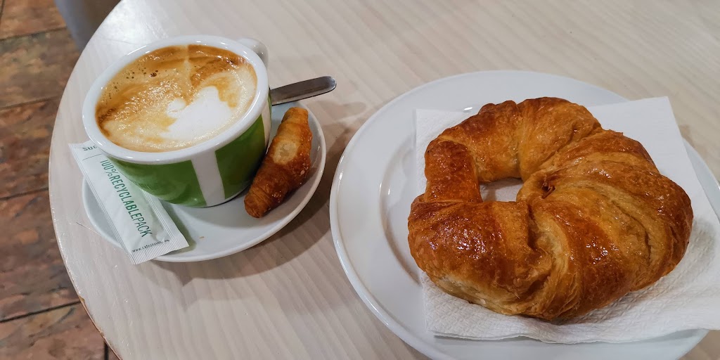 Fleca & Cafe — Comida y bebida