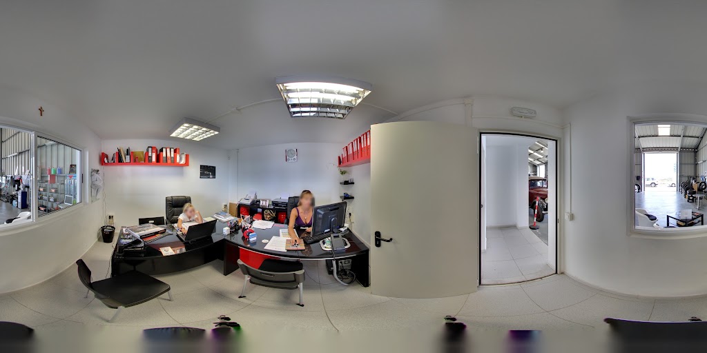 Punto Auto — Interior
