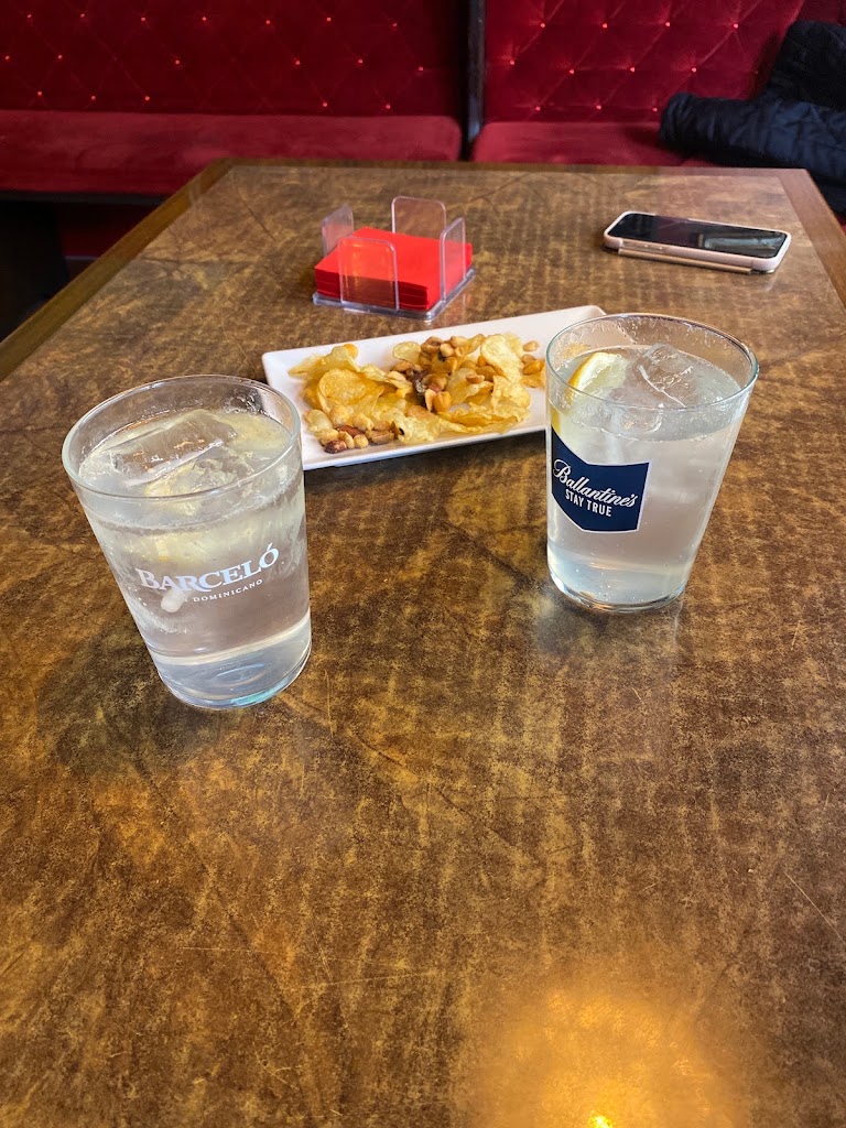 Cerveceria Martin's — Comida y bebida