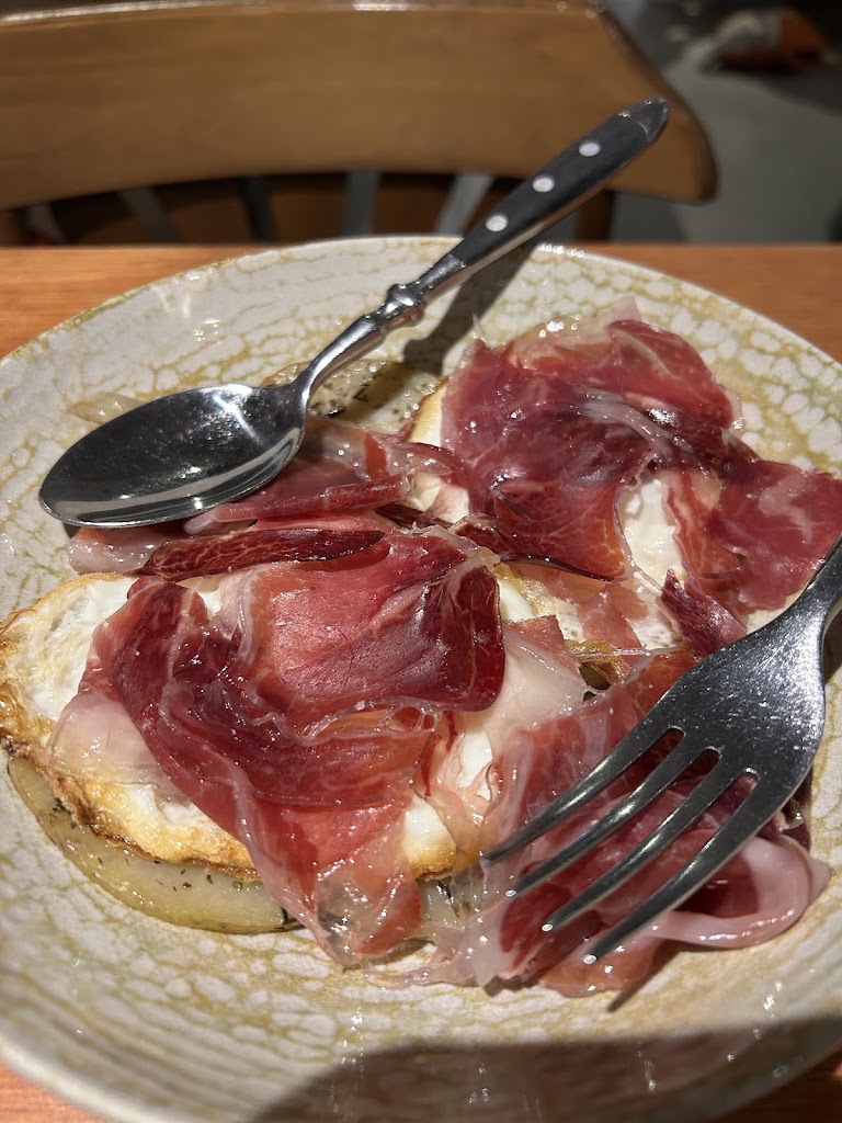L'Abismal Manresa — Comida y bebida