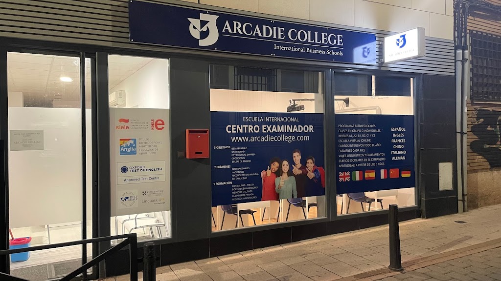 ARCADIE COLLEGE ALCAZAR