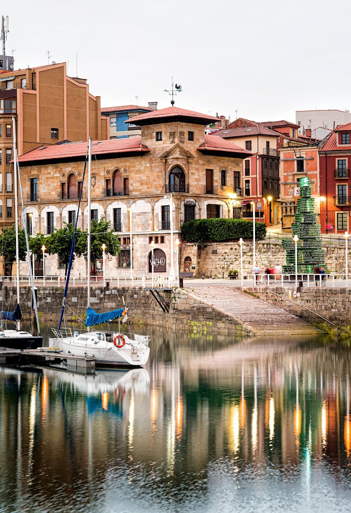 Oficina de Turismo (Infogijon Casa Paquet)