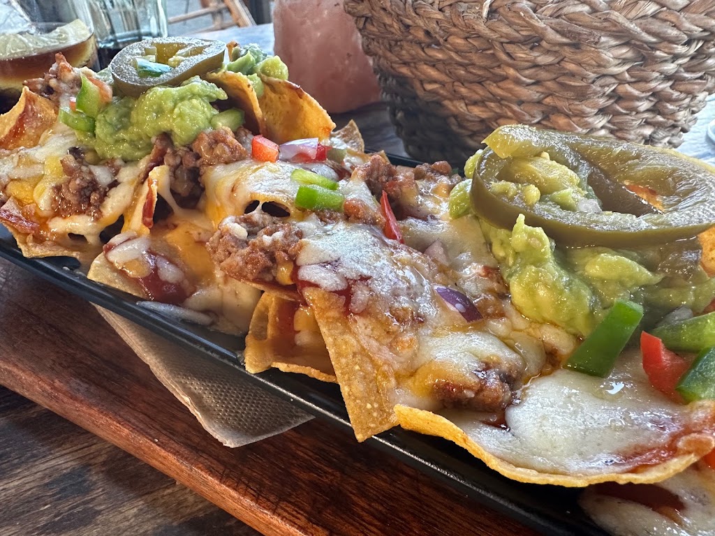 Bar Tanit Beach — Comida y bebida