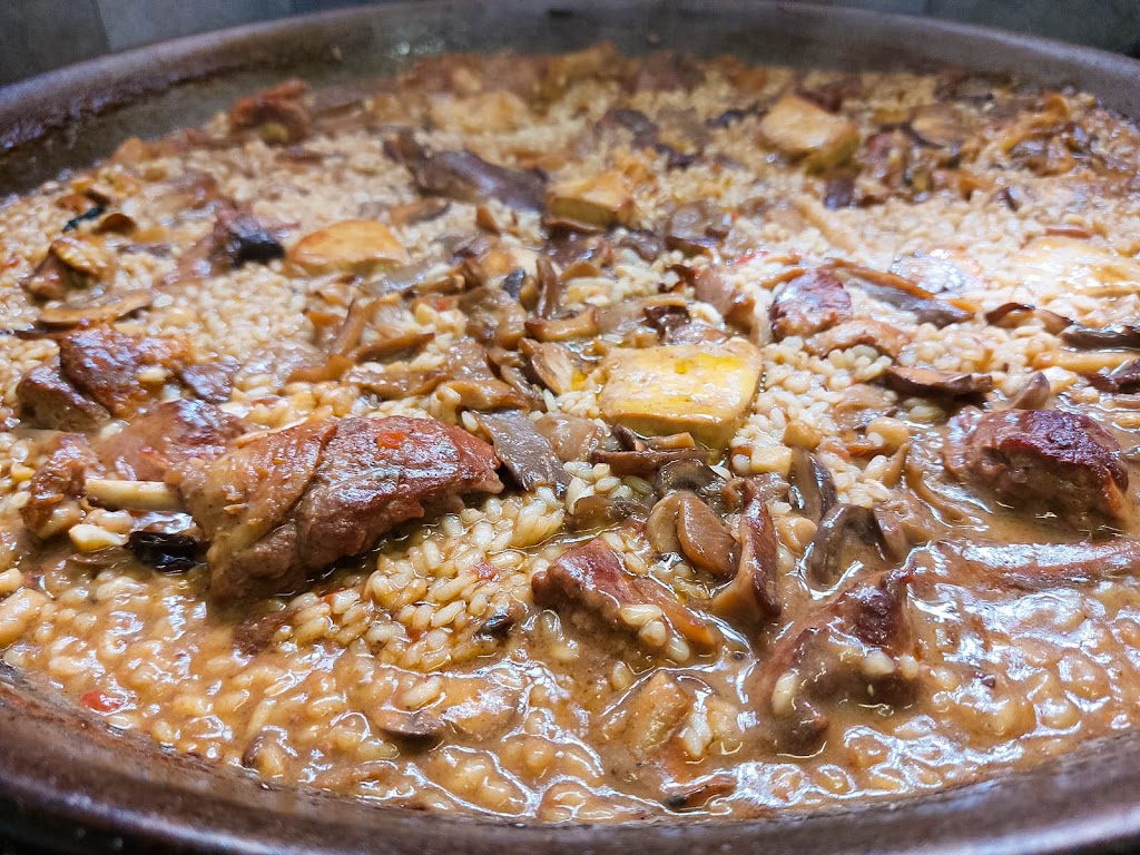 Paellascastellon — Comida y bebida