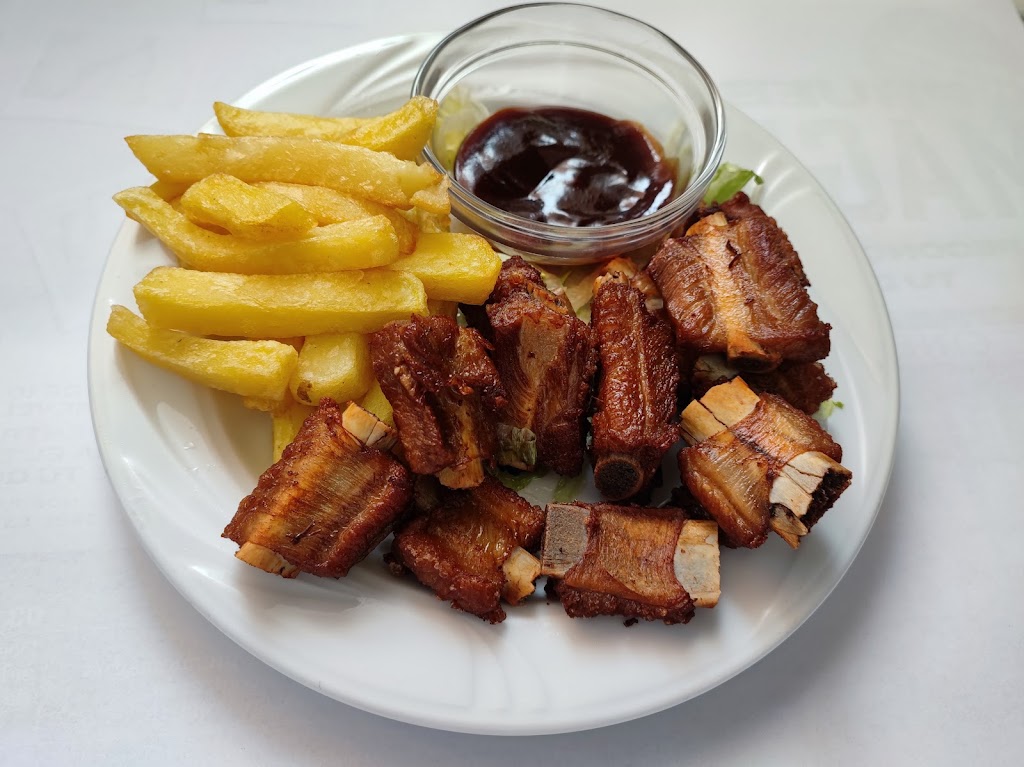 Restaurante Bar Oeste — Comida y bebida