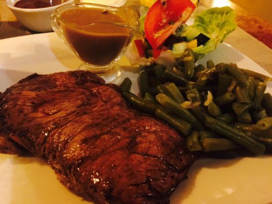 Bistro De Melodie Sl — Comida y bebida