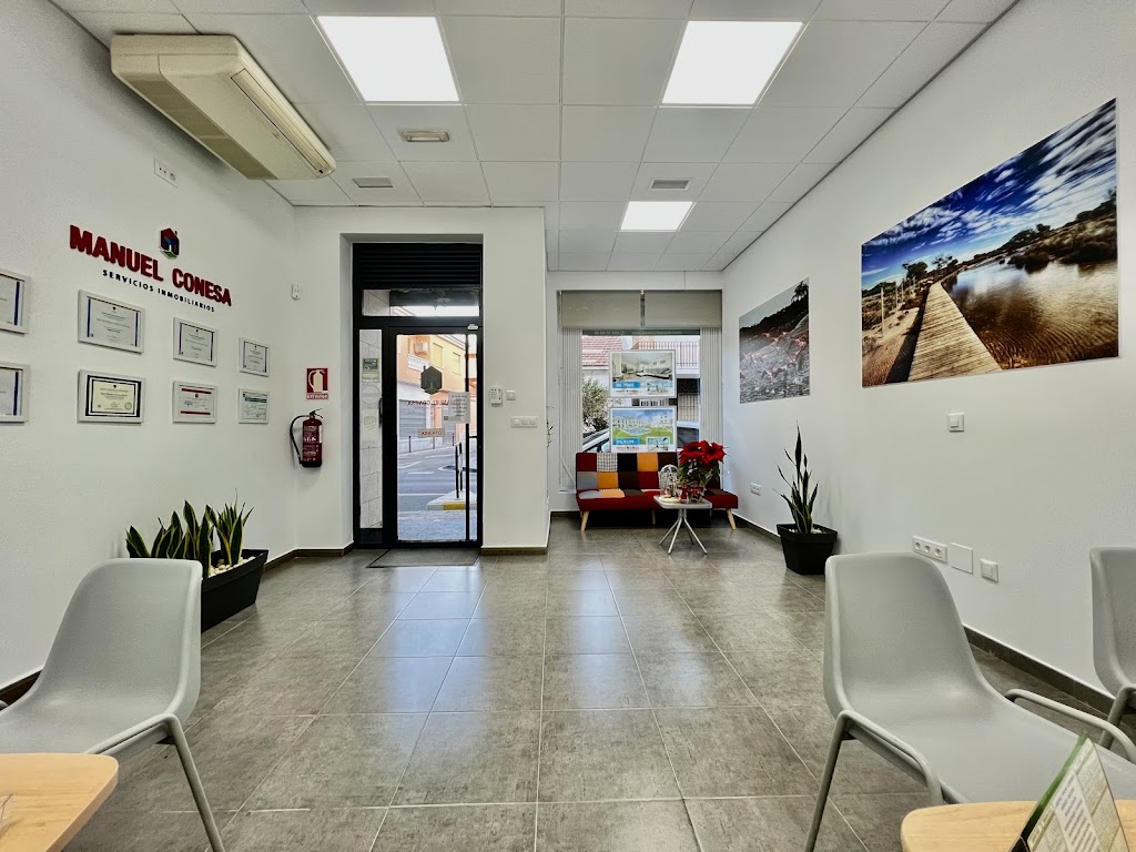 MANUEL CONESA servicios inmobiliarios — Interior