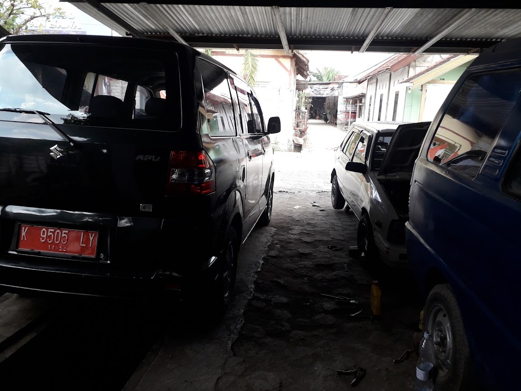 BENGKEL MOBIL " SUMBER REJEKI" MAS IPIN