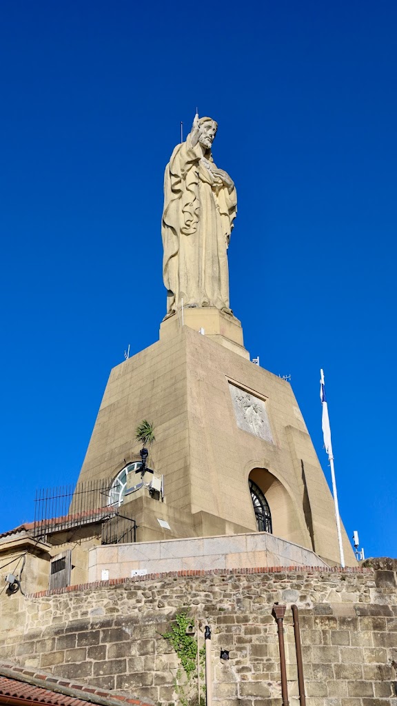 Estatua del Sagrado Corazon de Jesus