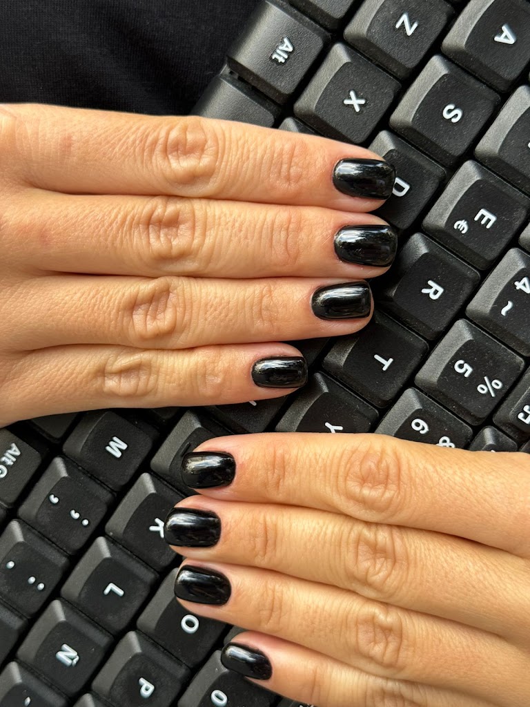 Belleza de Lidiia — Manicura