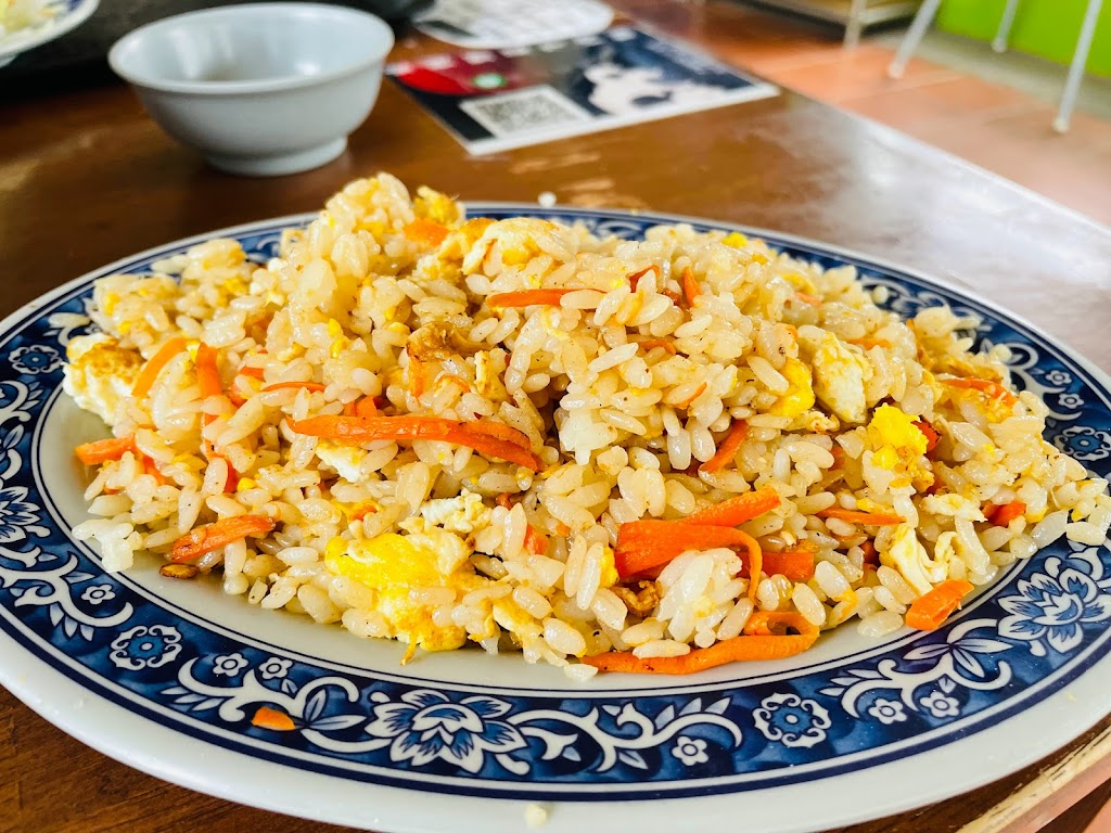 東興野菜牛肉麵 的照片