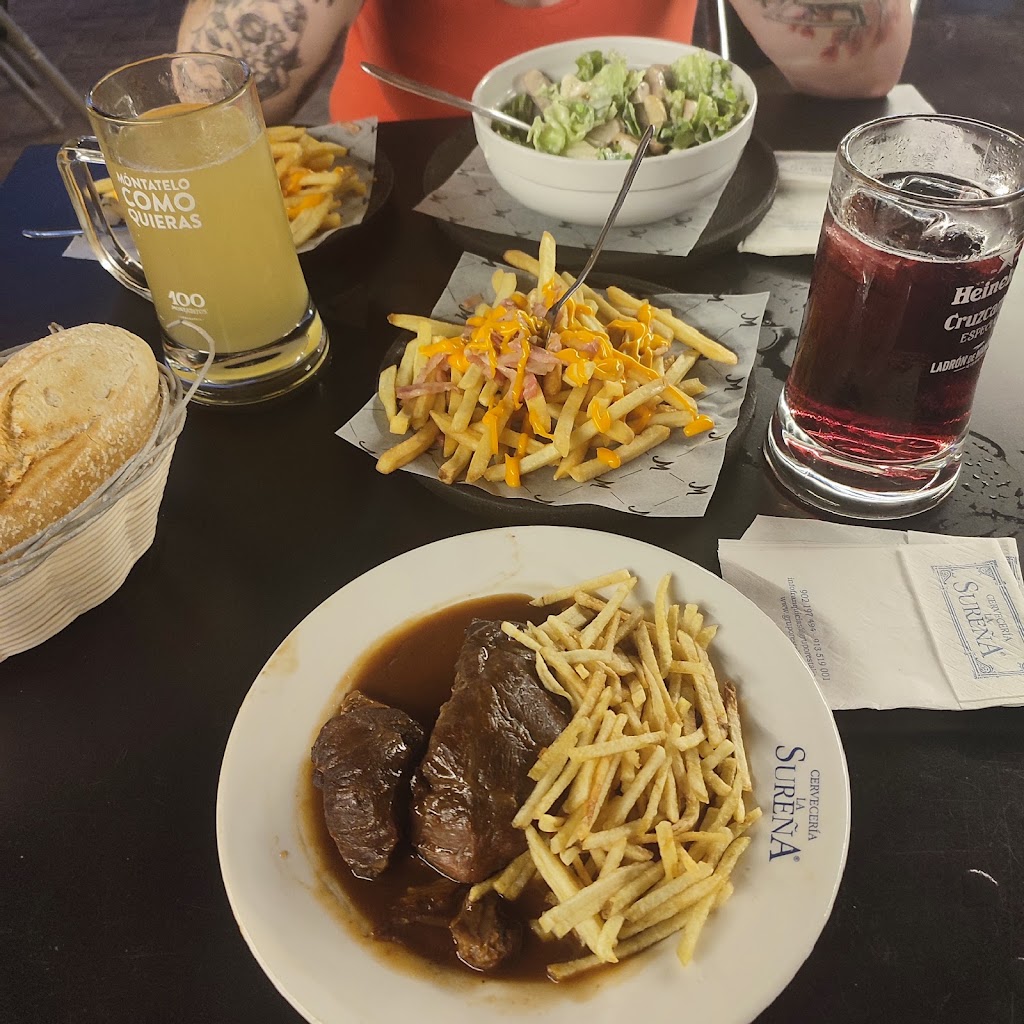 100 Montaditos Torrelavega — Comida y bebida