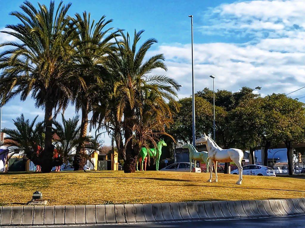 Rotonda de los caballos de colores