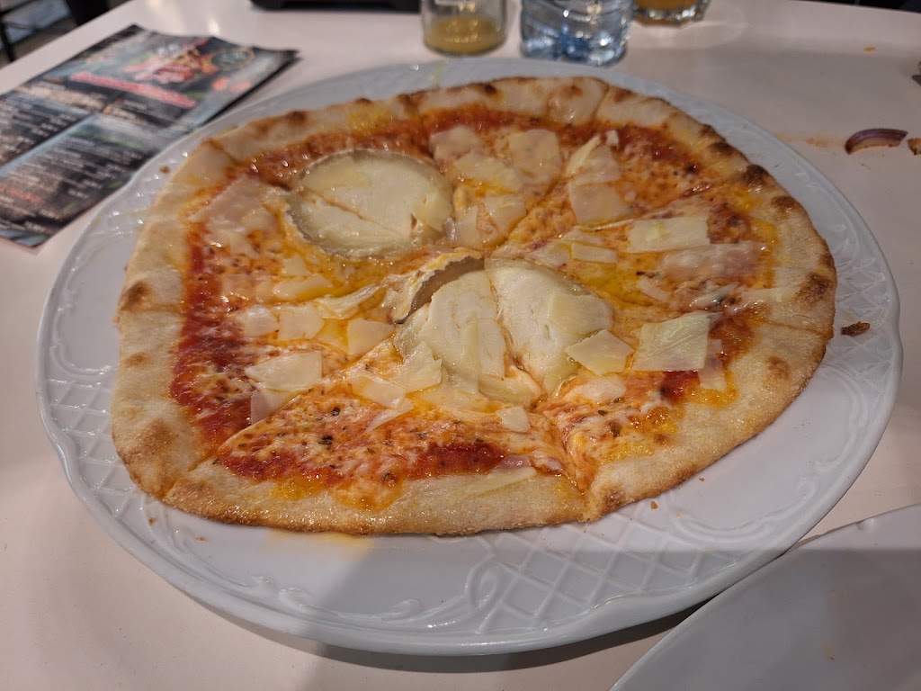 Pizzeria Mamma mia — Pizza