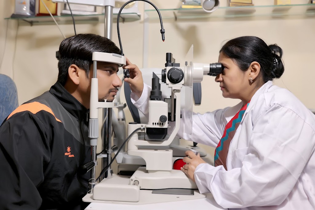 Dr Shweta Walia Eye Care Centre Best Ophthalmologist In Indore Eye Specialist In Indore Eye Surgeon Eye Clinic In Indore